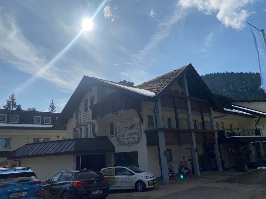 Angekommen am Hotel - 