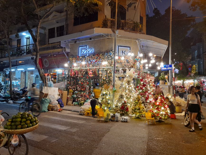 "Christmas Market" street