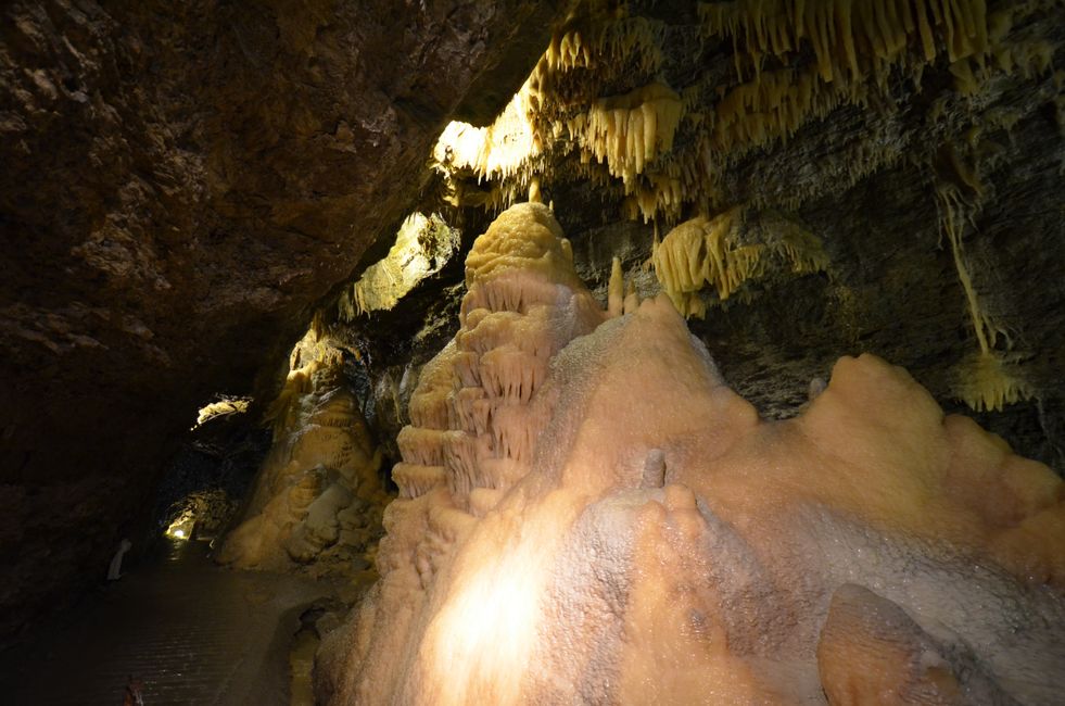 EXPLOSIVE ÜBERRASCHUNG - die Eberstadter Tropsteinhöhle