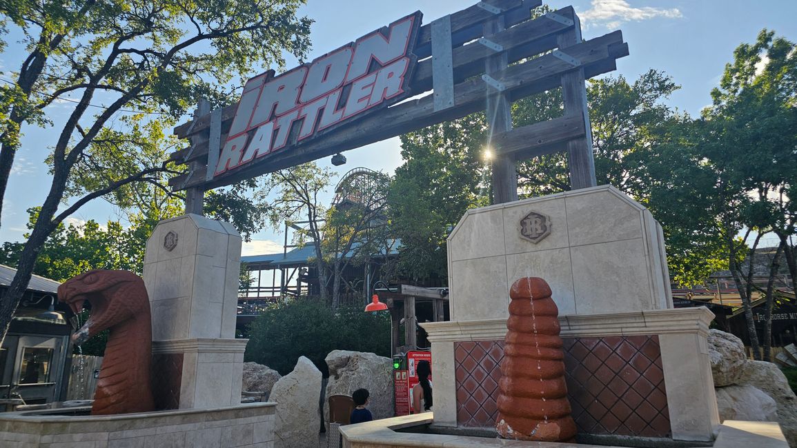 Six Flags Fiesta Texas e Wasserpark