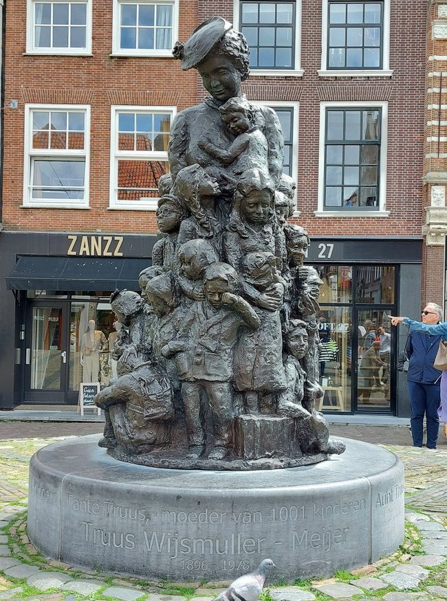 Statue de Truus Wijsmuller-Meijer