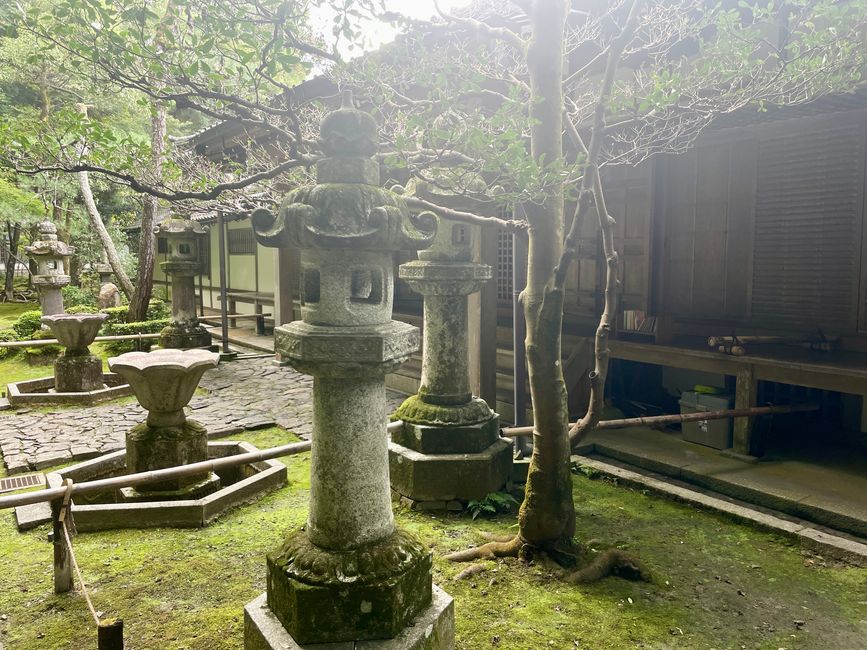 2.Kapitel: Nix Jetlag, oder „A temple a day keeps the doctor away“, man kann sich aber auch auf den Philosophenpfad begeben