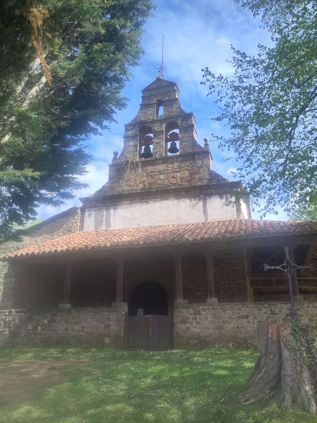 Kirche im Bergwald
