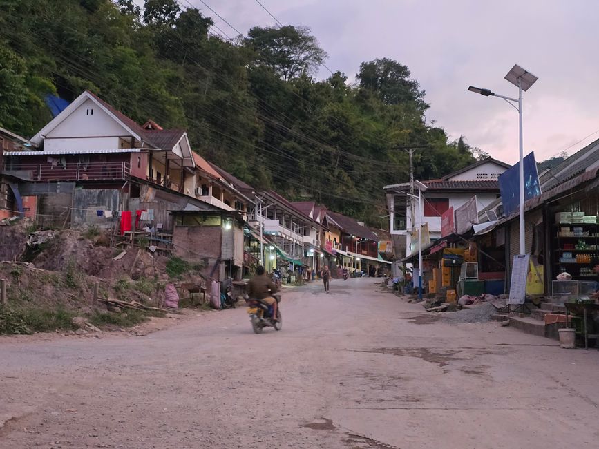 Auf dem Mekong von Luang Prabang nach Ban Houayxay
