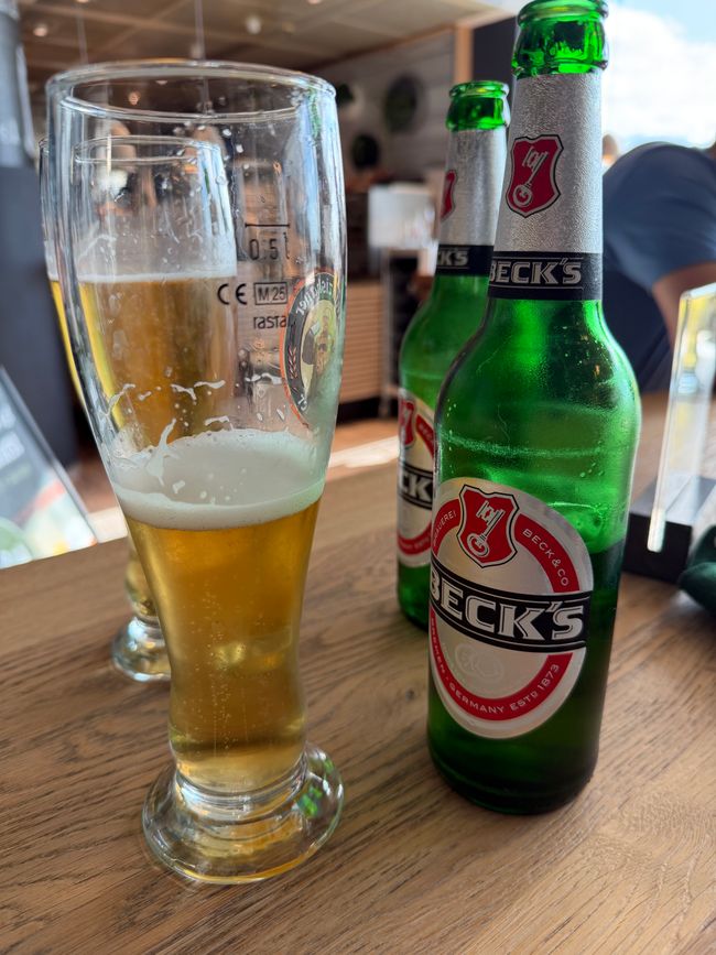 Es  ist bestimmt schon 09:30...beste Zeit für einen Frühschoppen...;)