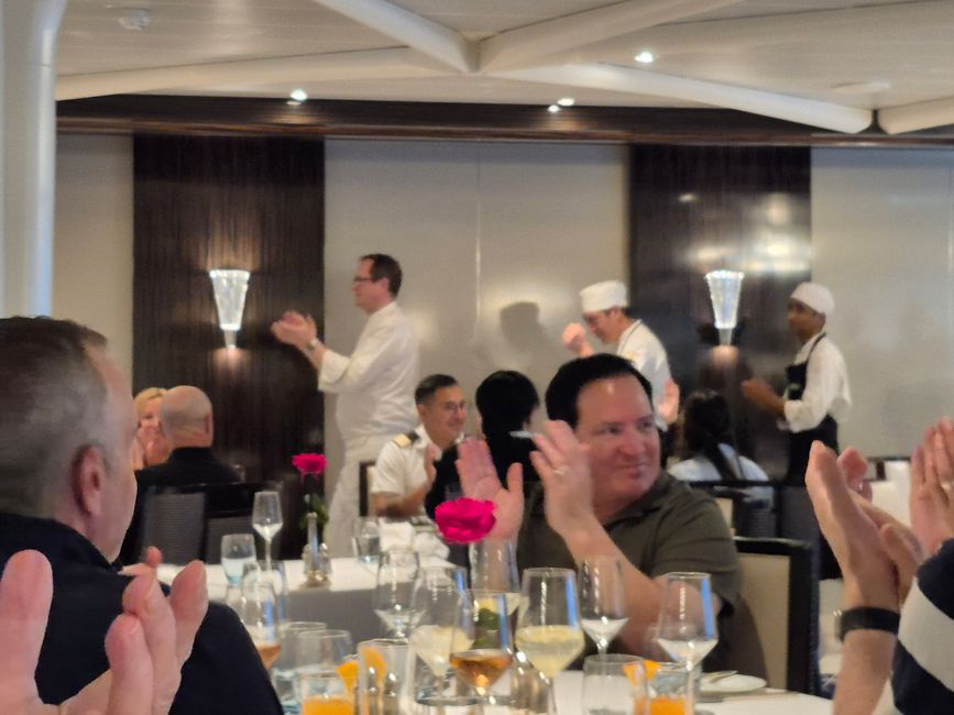 Parade der Küchen- und der Restaurant-Mitarbeitenden