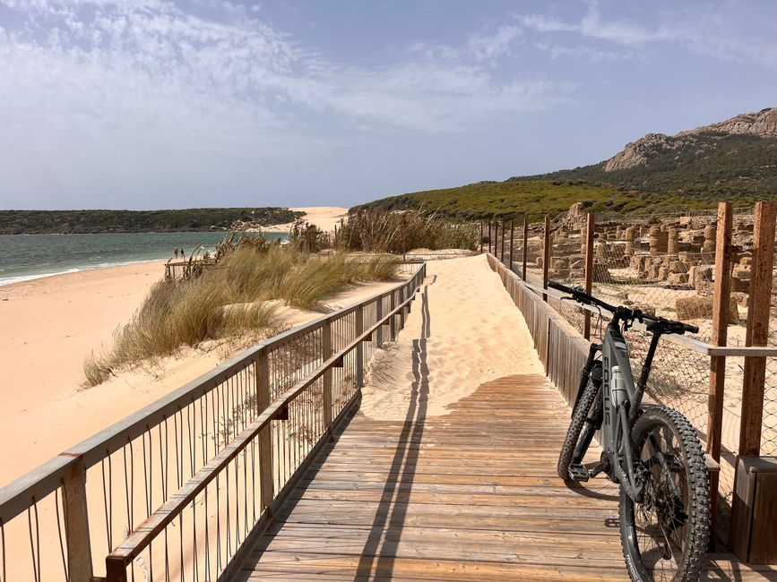 Der fliegende Sand macht das Biken nicht einfacher