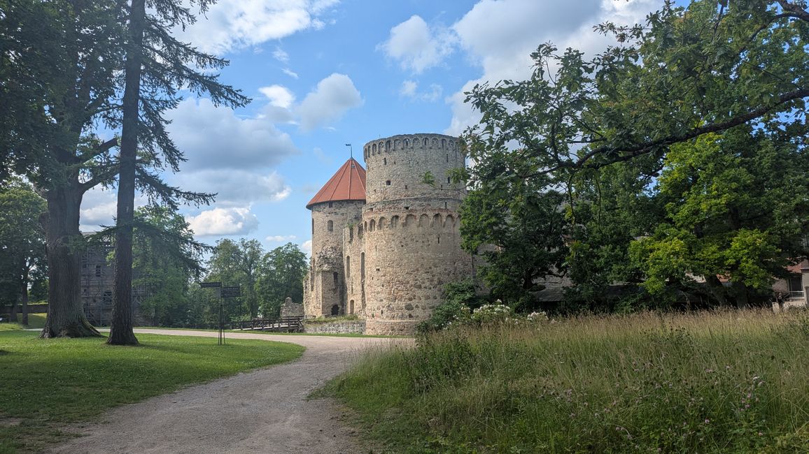没有宁静 – 从尤尔马拉到高耶