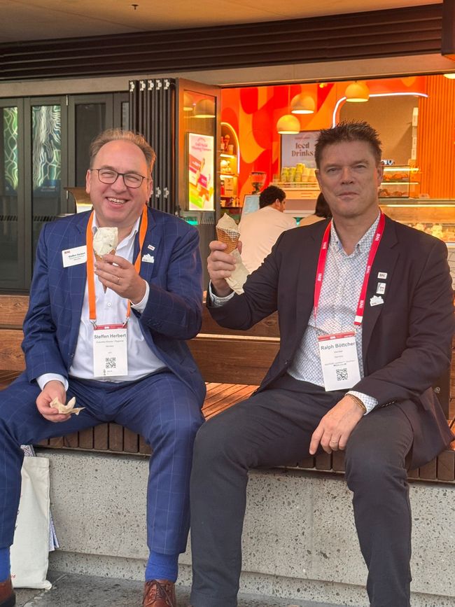 Steffen Herbert links | Danke für das Eis - Habdy war leer = keine Bezahlung möglich