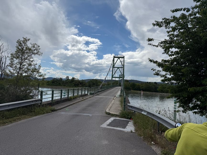 Pont vers Chem. des Îles, sens unique