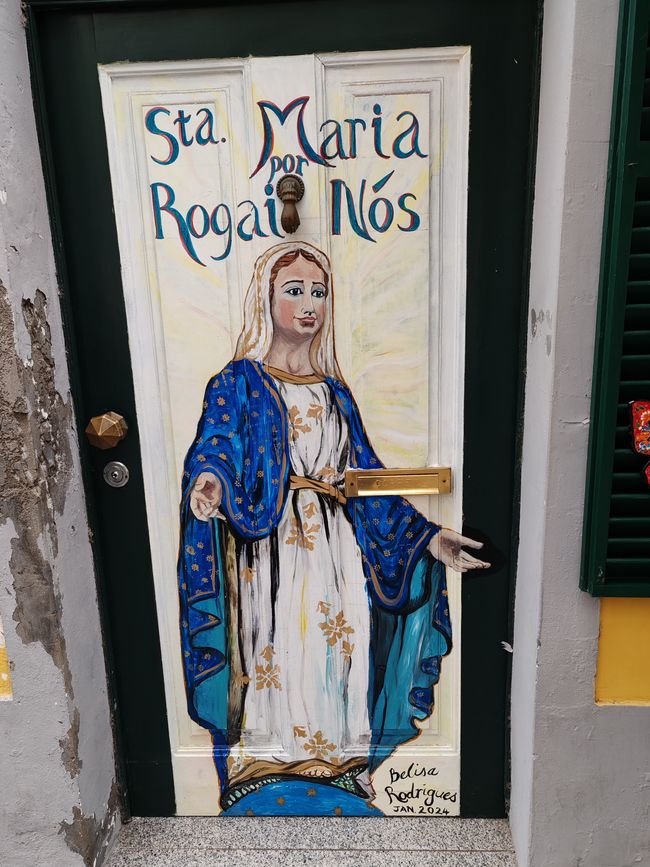 Puertas en la Rua de Santa Maria