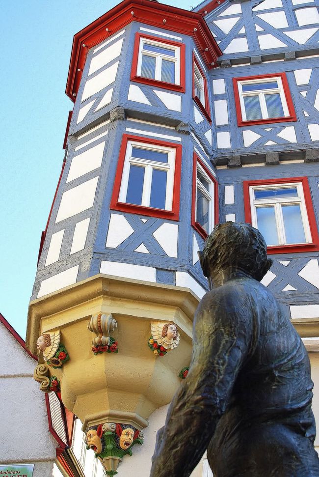 Fachwerk, Kunst und Kettensägen