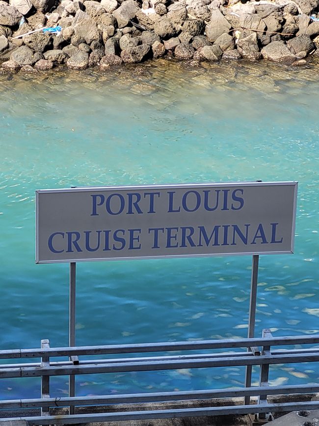 Día 132 de 175: Crucero alrededor del mundo - Puerto Luis/Mauricio - ruta modificada - gran desvío de las zonas de crisis