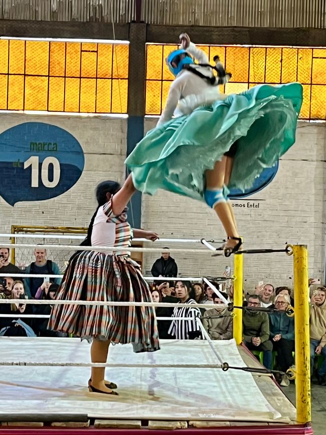 Lucha de Cholitas 