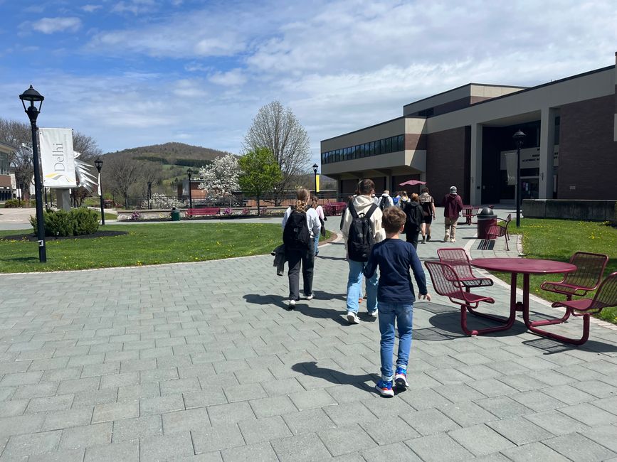 Donnerstag: SUNY Delhi College, Golfspielen und Besuch bei Terry