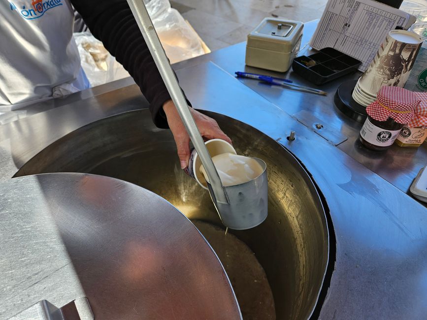 Latte di mandorla di terra