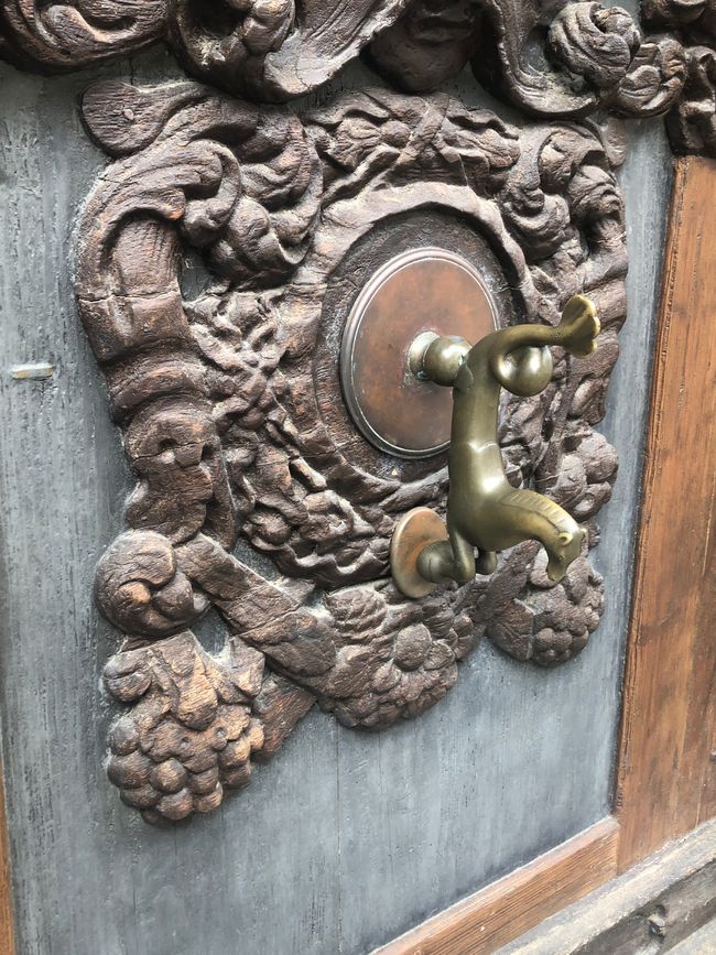 The original door knocker is also still preserved