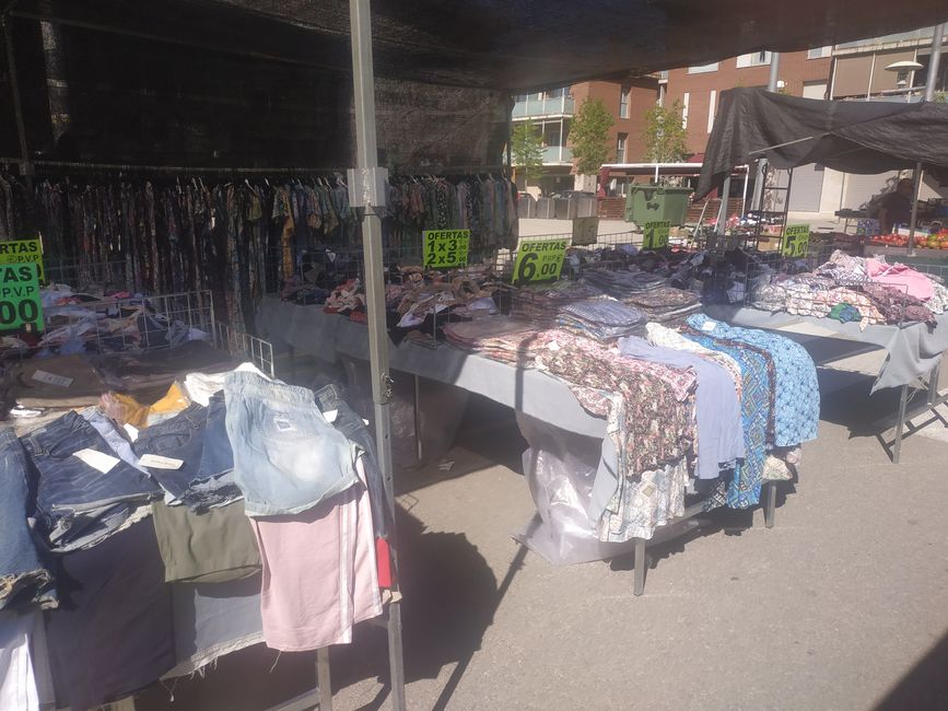Wochenmarkt Bigues und Riells del Fai (Barcelona) (April 2024)