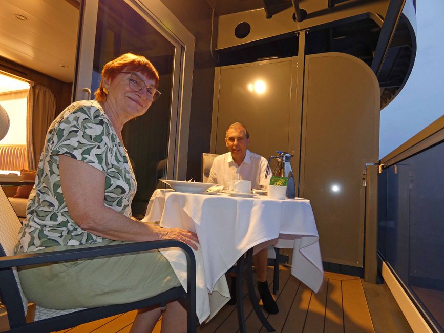 Dessert auf unserem Balkon
