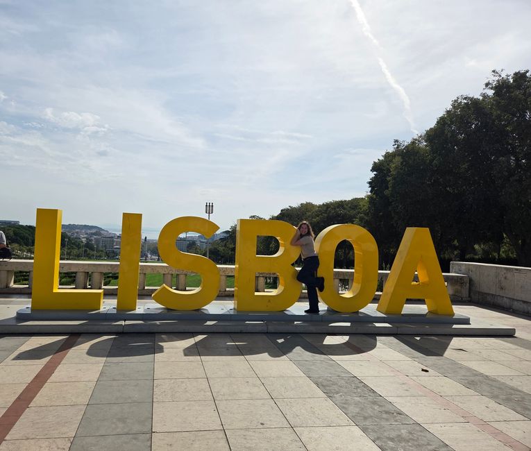 Gelb, alt und unwiderstehlich: Meine Panoramafahrt durch Lissabon