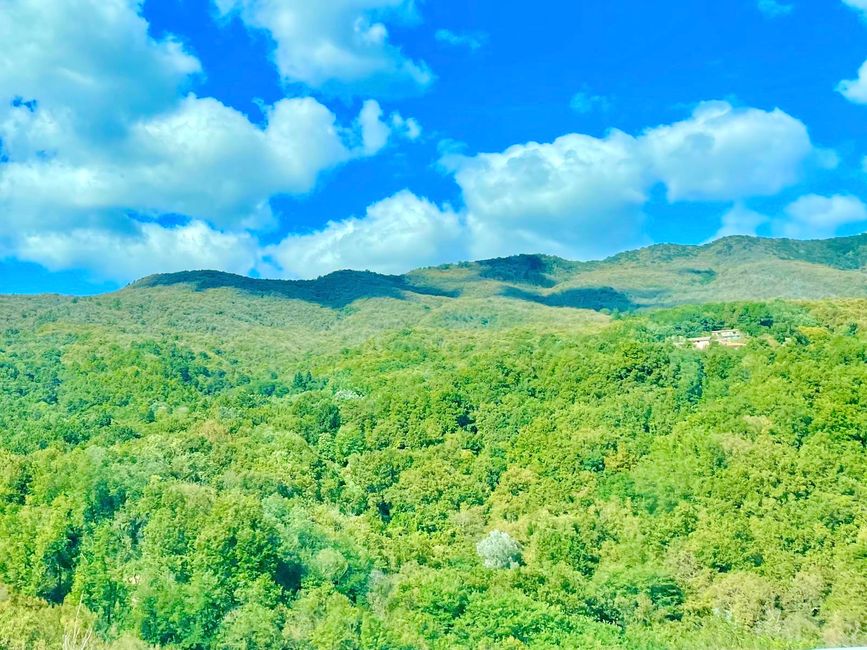 Le trajet du lac de Garde vers la Toscane traversait un paysage magnifique.