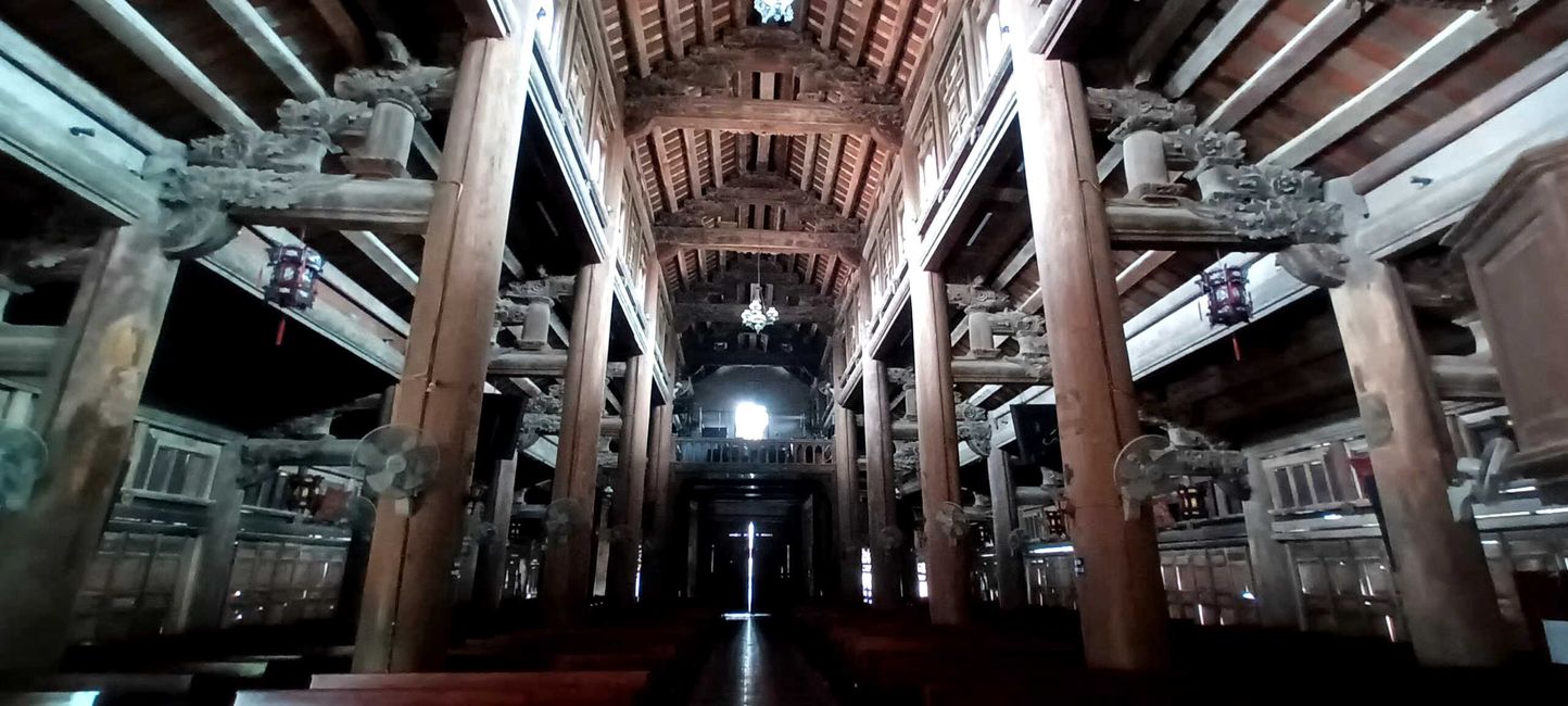 Intérieure comme une église en bois
