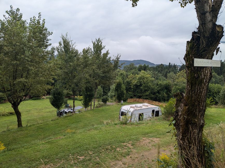 Terrassen des Campingplatzes