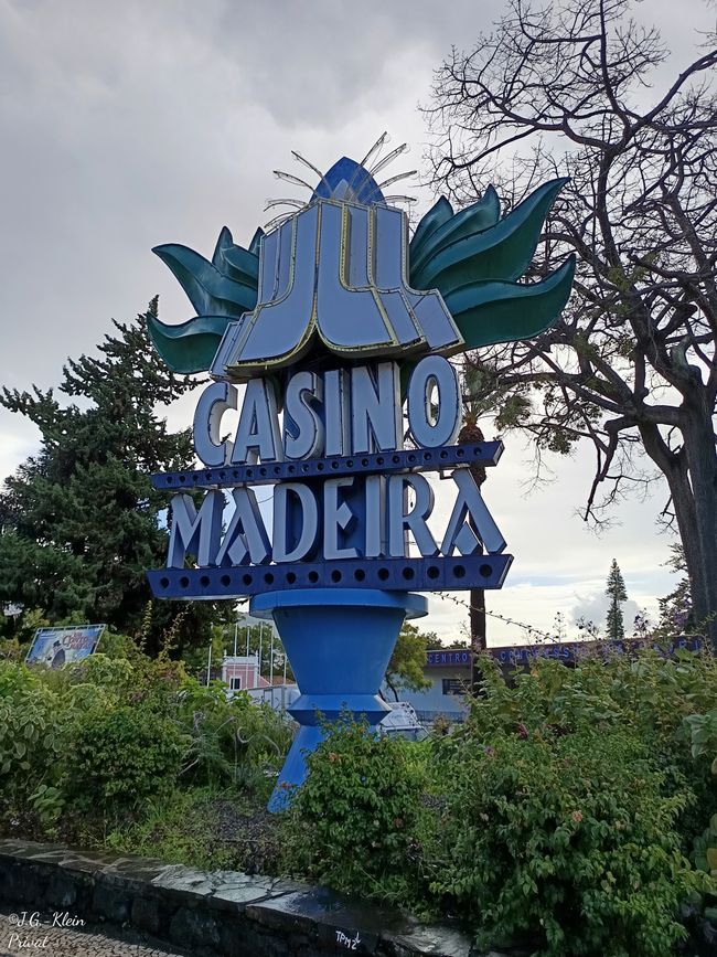 Hinweisschild zum Casino 