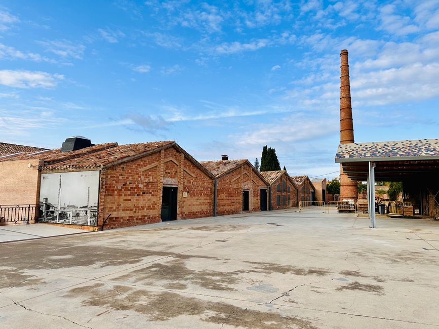 Peratallada y La Bisbal d'Empordà