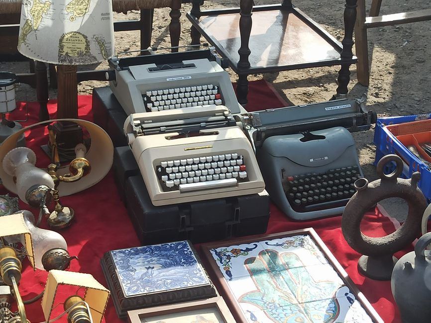 Second-Hand-Flohmarkt „L'Encant de l'Empordà“ (Verges, Baix Empordà, Girona)