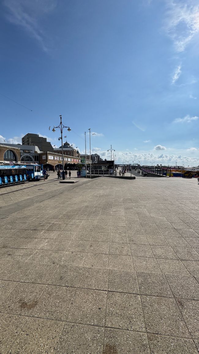 Den Haag Kuranstalt direkt am Meer