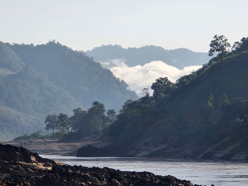 Auf dem Mekong von Luang Prabang nach Ban Houayxay