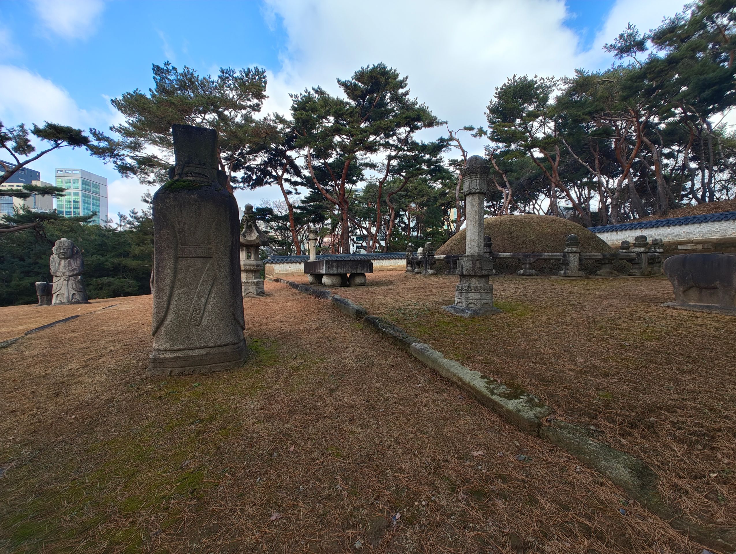 Tumulus de la reine Jeonghyeon