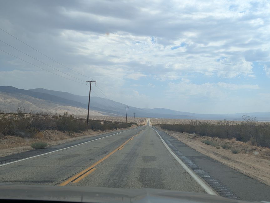 Kalifornien 2025, Tag 11, Still on the Road (Bakersfield - Las Vegas) und Death Valley ☠️