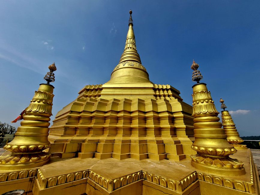 Kandy - Diente de Buda y 'la santa oásis de paz y iluminación'.