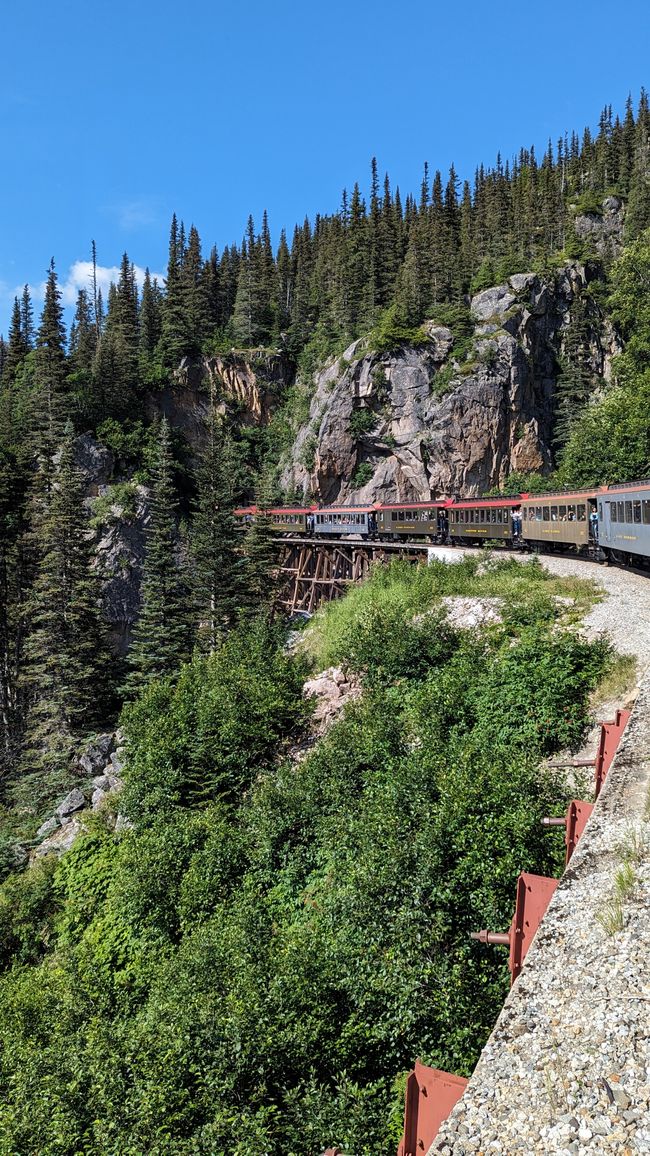 Tag 22: Auf nach Alaska! Ein Erdrutsch, der White Pass & lange Züge