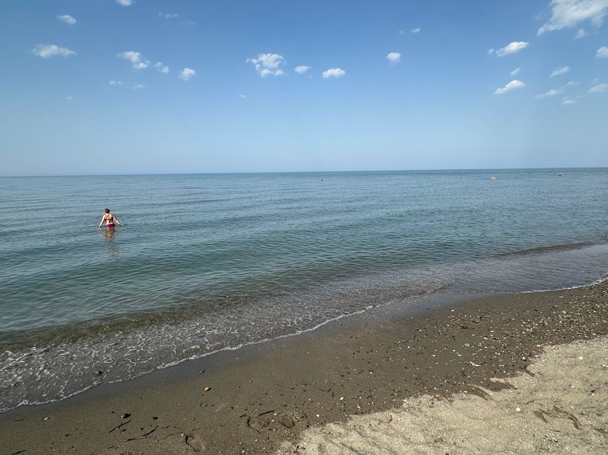 Schwarzer Sand am schwarzen Meer