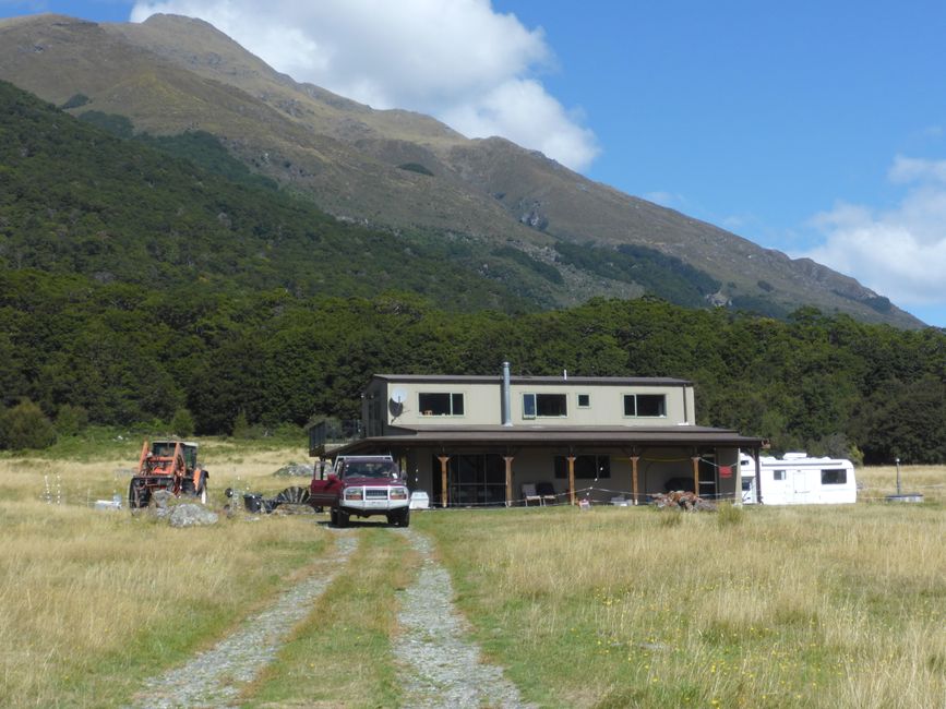 Wir fahren nach Lake Hawea