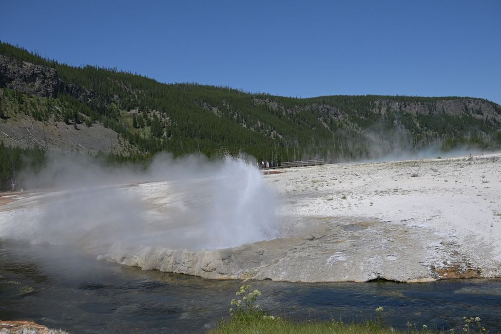 Bassin de geysers Black Sand - Geyser Cliff