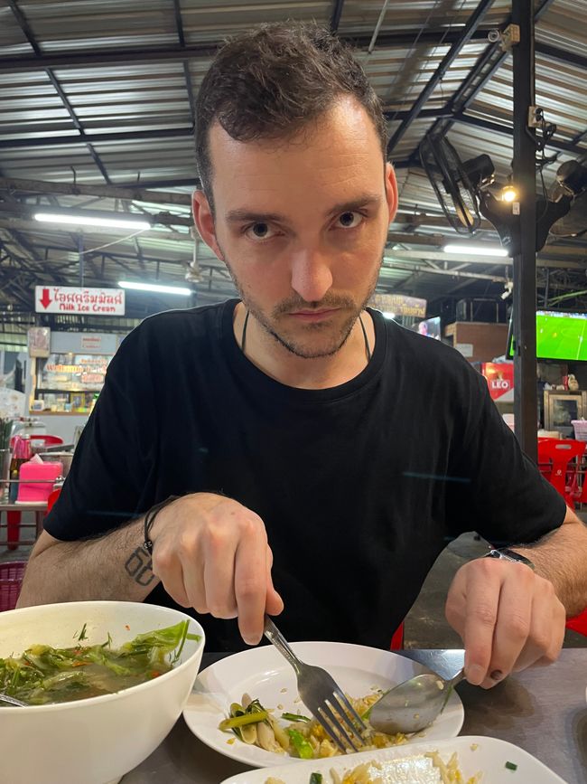 与此同时，他没有预料到这种尖锐的反应。