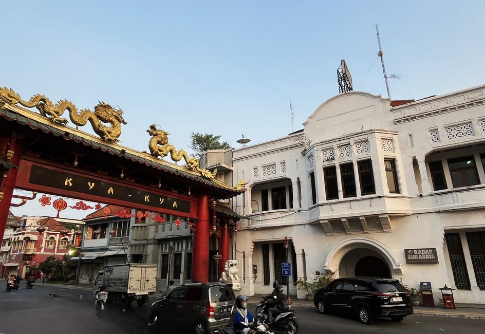Gate to Chinatown and Building of Radar Surabaya