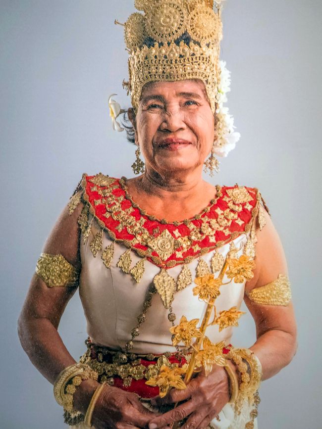 Apsara Granny - Geister der Wolken