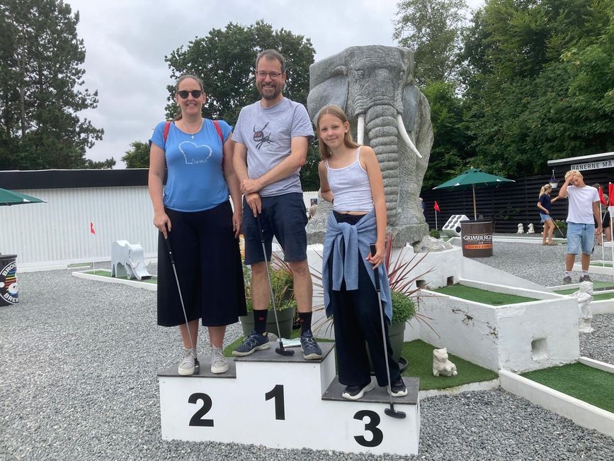 Mini-golf