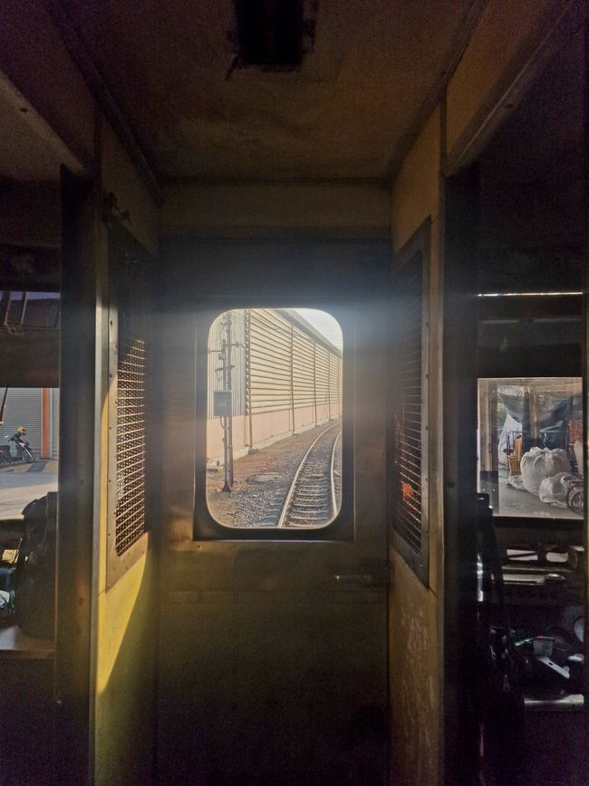 Tuut, tuut, klappt die Läden ein, der Zug kommt 🚂 ...