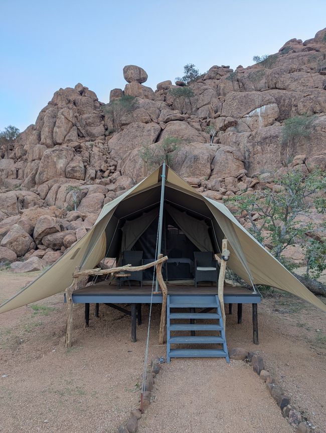 Damaraland Twyfelfontain Adventure Camp