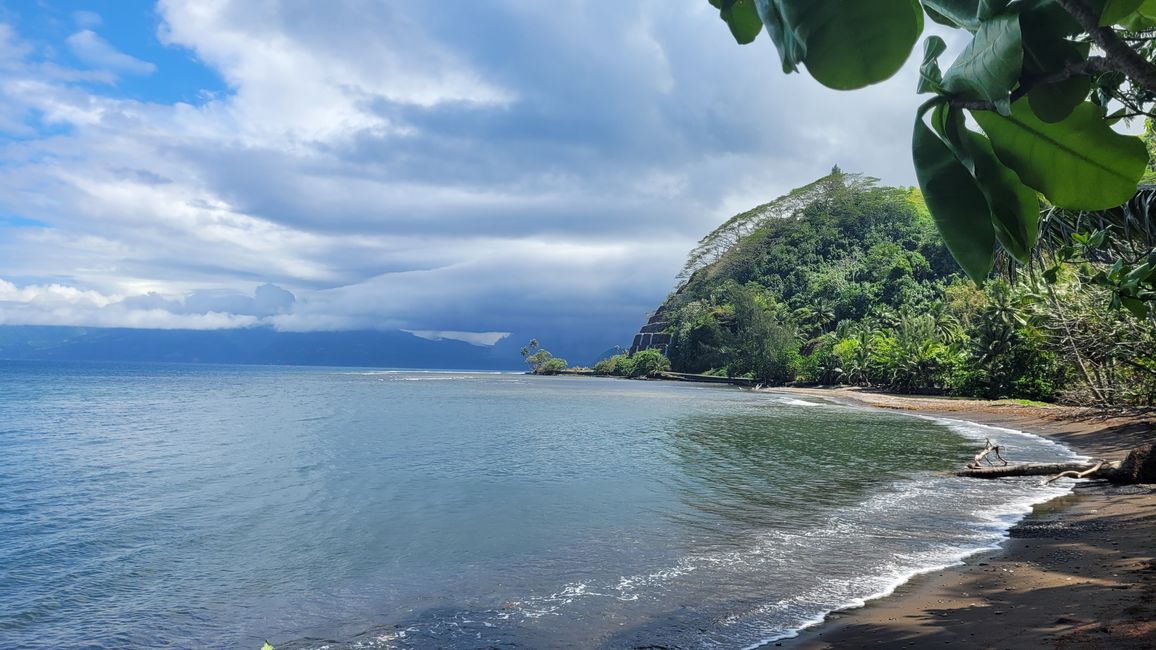 Tour around the edge of Tahiti-Nui