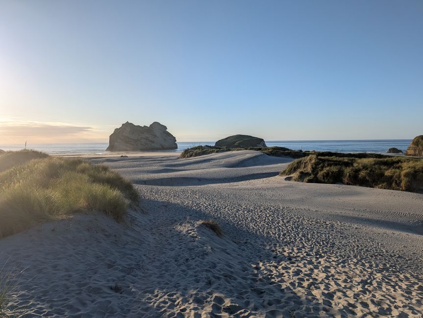 Wharariki beach
