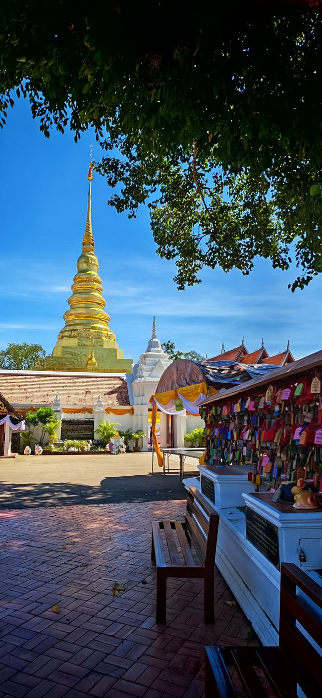 Wat Phra That Chae Haeng