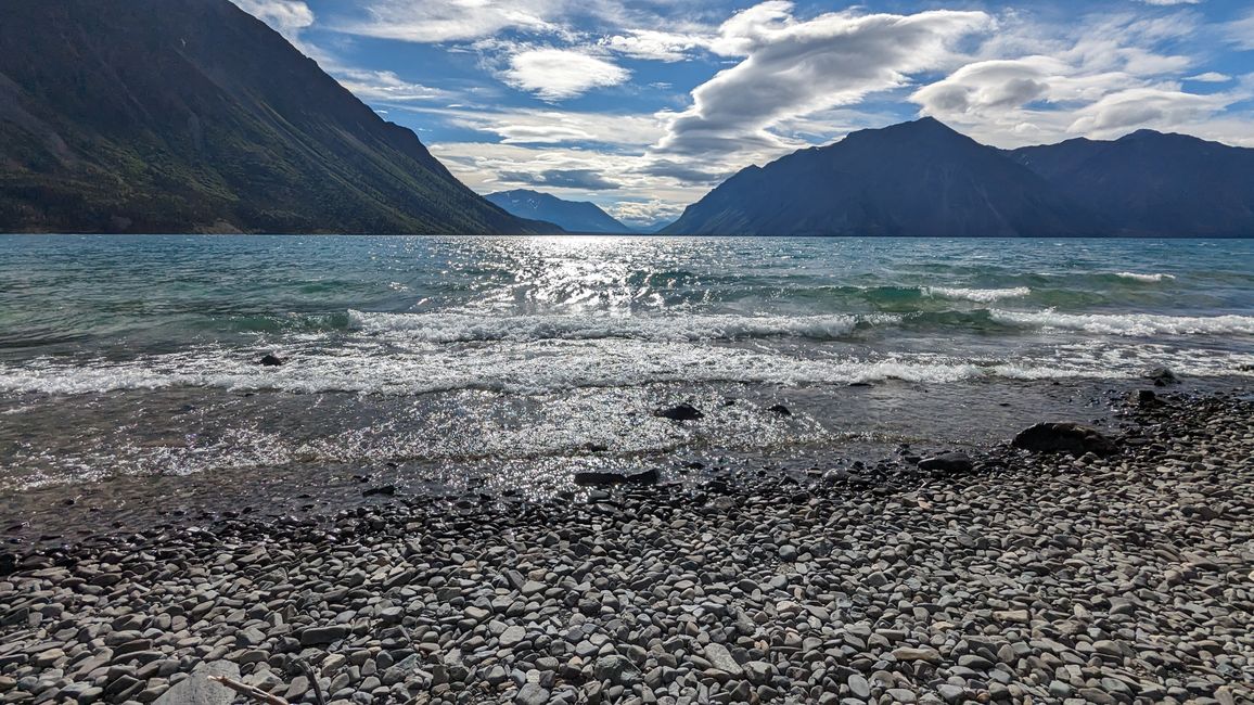 Tag 27: Bärenshow & fantastische Bergwelten - zurück nach Yukon/Kanada