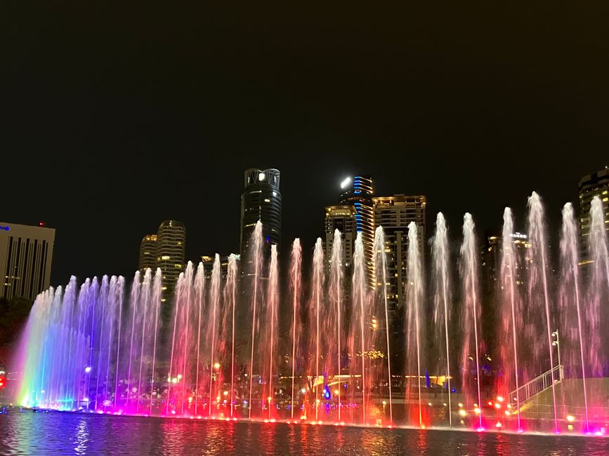 Kuala Lumpur: Fremad, opad - koste hvad det vil